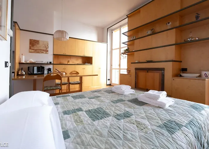 La Casa Di Anna Βαρένα