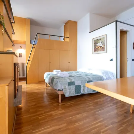 La Casa Di Anna * Varenna