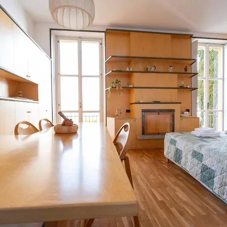 Appartamento La Casa Di Anna Varenna